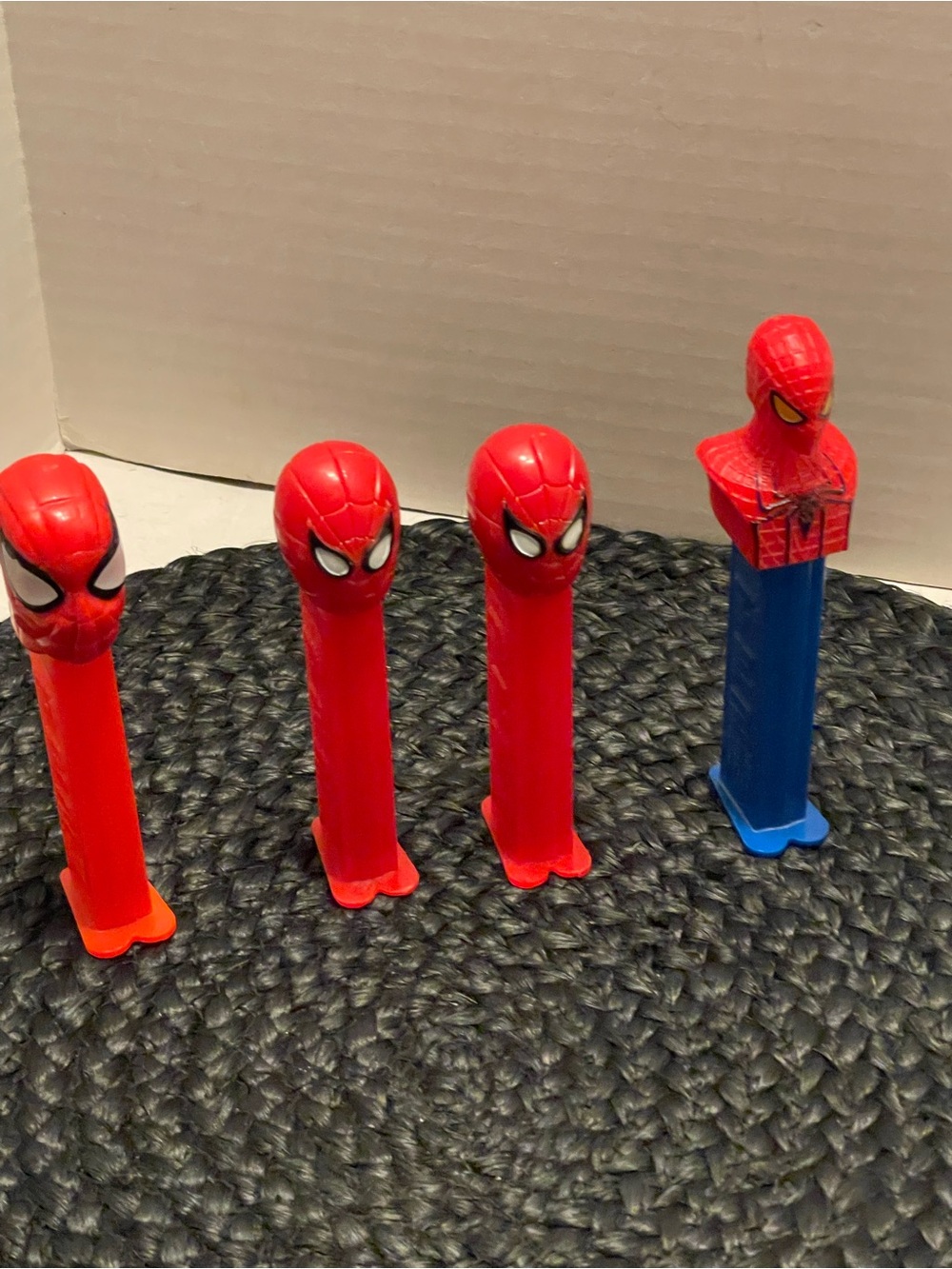 Vtg Pez Spider-Man Red and Blue Candy Dispensers 4